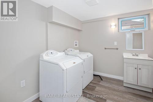 1544 Pillette Road, Windsor, ON - Indoor Photo Showing Laundry Room