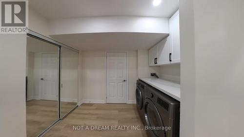 Bsmt - 31 Columbia Road, Barrie, ON - Indoor Photo Showing Laundry Room