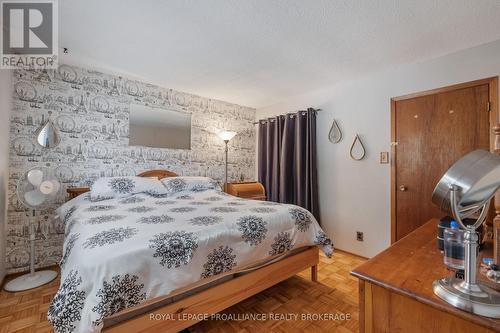 1911 Ormsbee Road, South Frontenac, ON - Indoor Photo Showing Bedroom