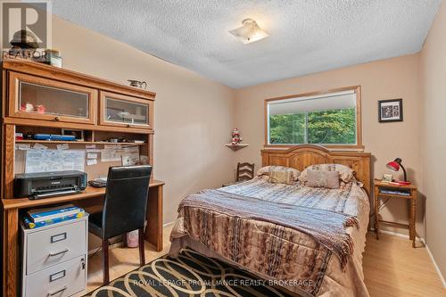 1911 Ormsbee Road, South Frontenac, ON - Indoor Photo Showing Bedroom