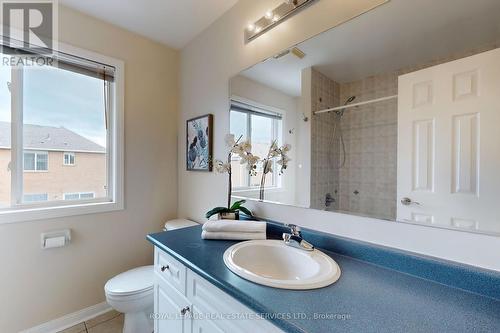 1534 Evans Terrace, Milton, ON - Indoor Photo Showing Bathroom