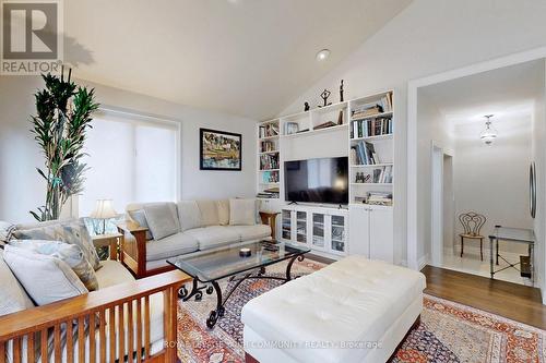 22 Helen Avenue, Vaughan, ON - Indoor Photo Showing Living Room