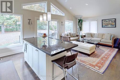 22 Helen Avenue, Vaughan, ON - Indoor Photo Showing Living Room