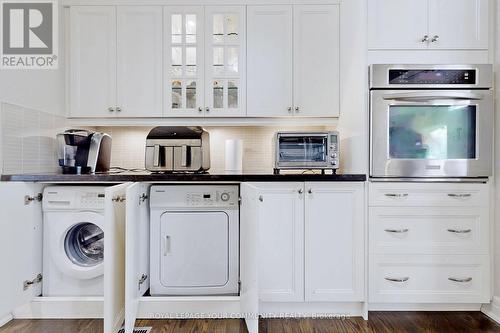 22 Helen Avenue, Vaughan, ON - Indoor Photo Showing Kitchen