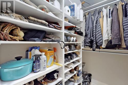 22 Helen Avenue, Vaughan, ON - Indoor With Storage