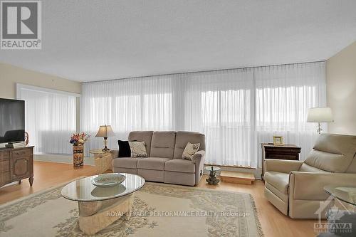 2101 - 1285 Cahill Drive N, Ottawa, ON - Indoor Photo Showing Living Room