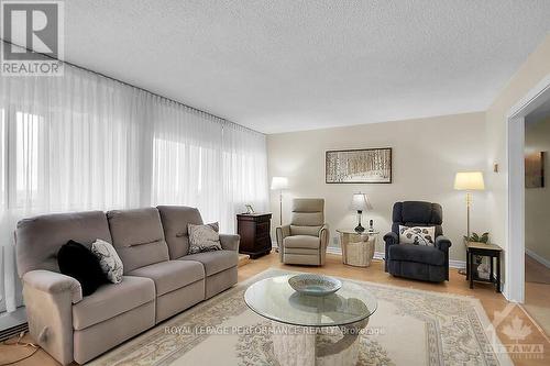 2101 - 1285 Cahill Drive N, Ottawa, ON - Indoor Photo Showing Living Room