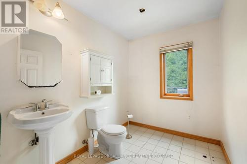 40 Concession Street S, Stone Mills, ON - Indoor Photo Showing Bathroom