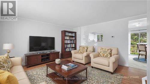 134 - 930 Oakview Avenue, Kingston, ON - Indoor Photo Showing Living Room