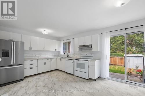 134 - 930 Oakview Avenue, Kingston, ON - Indoor Photo Showing Kitchen