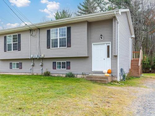 2732-2734 Lovett Road, Coldbrook, NS 