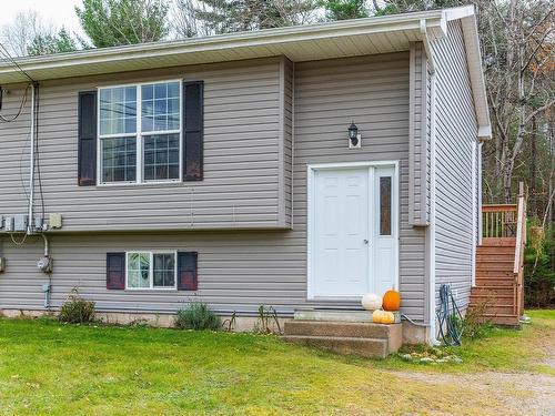 2732-2734 Lovett Road, Coldbrook, NS 