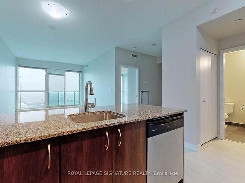 2902-150 East Liberty St, Toronto, ON - Indoor Photo Showing Kitchen