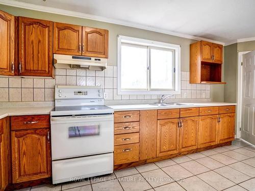 6287 Concession 21-22 Rd, Clearview, ON - Indoor Photo Showing Kitchen With Double Sink