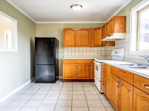 6287 Concession 21-22 Rd, Clearview, ON - Indoor Photo Showing Kitchen With Double Sink