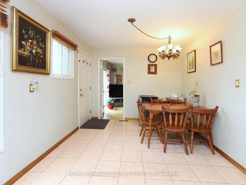 2576 Evelyn Crt, Mississauga, ON - Indoor Photo Showing Dining Room