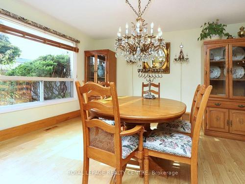 2576 Evelyn Crt, Mississauga, ON - Indoor Photo Showing Dining Room