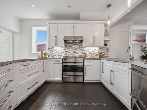 23 Geoffrey St, Toronto, ON - Indoor Photo Showing Kitchen With Upgraded Kitchen