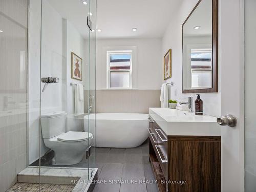 23 Geoffrey St, Toronto, ON - Indoor Photo Showing Bathroom