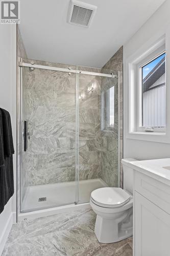 3873 Campbell Street N, London, ON - Indoor Photo Showing Bathroom