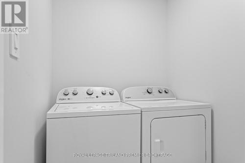 3873 Campbell Street N, London, ON - Indoor Photo Showing Laundry Room