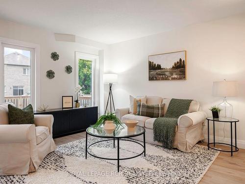 195 Sheffield St, Southgate, ON - Indoor Photo Showing Living Room