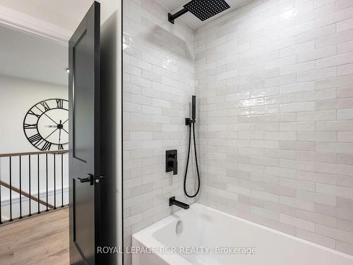 195 Sheffield St, Southgate, ON - Indoor Photo Showing Bathroom