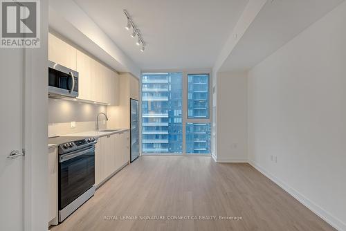 1406 - 357 King Street W, Toronto, ON - Indoor Photo Showing Kitchen