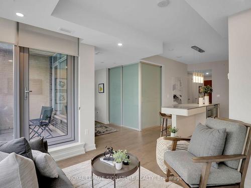 1501-101 Queen St, Ottawa Centre, ON - Indoor Photo Showing Living Room