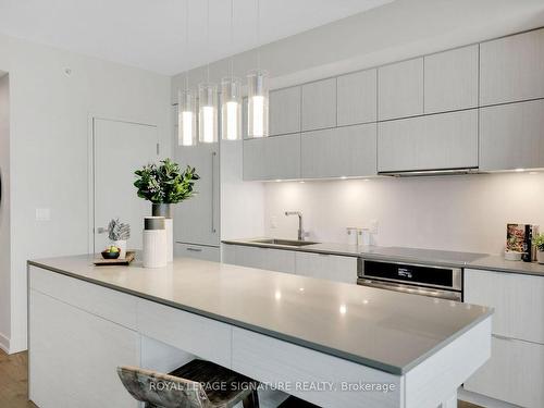 1501-101 Queen St, Ottawa Centre, ON - Indoor Photo Showing Kitchen