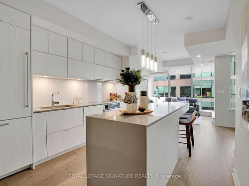 1501-101 Queen St, Ottawa Centre, ON - Indoor Photo Showing Kitchen With Upgraded Kitchen