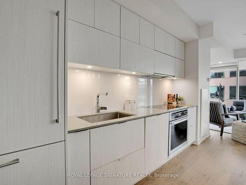 1501-101 Queen St, Ottawa Centre, ON - Indoor Photo Showing Kitchen With Upgraded Kitchen