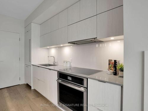 1501-101 Queen St, Ottawa Centre, ON - Indoor Photo Showing Kitchen With Upgraded Kitchen