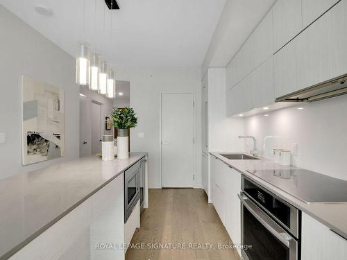 1501-101 Queen St, Ottawa Centre, ON - Indoor Photo Showing Kitchen With Upgraded Kitchen