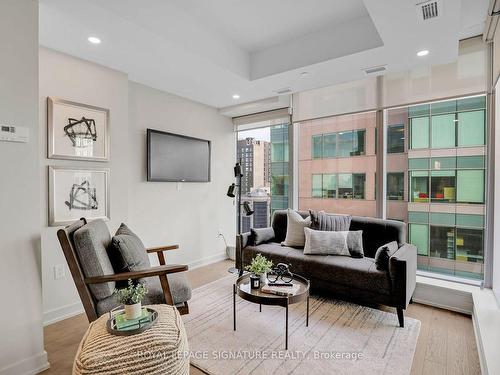 1501-101 Queen St, Ottawa Centre, ON - Indoor Photo Showing Living Room