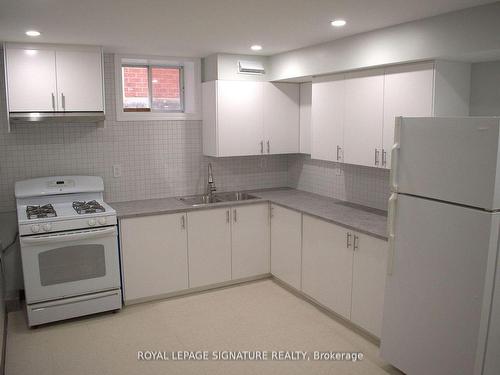 Bsmt-709 Upper Paradise Rd, Hamilton, ON - Indoor Photo Showing Kitchen With Double Sink