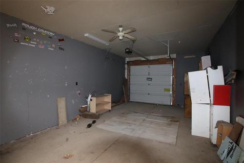 523 Larose Avenue, The Pas, MB - Indoor Photo Showing Garage