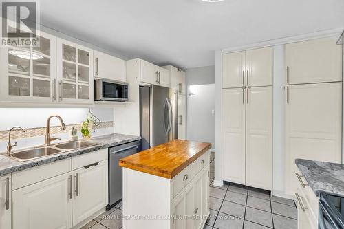 36 York Street, Georgina, ON - Indoor Photo Showing Kitchen With Double Sink With Upgraded Kitchen