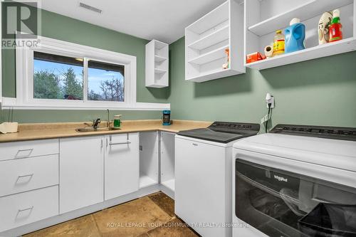 36 York Street, Georgina, ON - Indoor Photo Showing Laundry Room