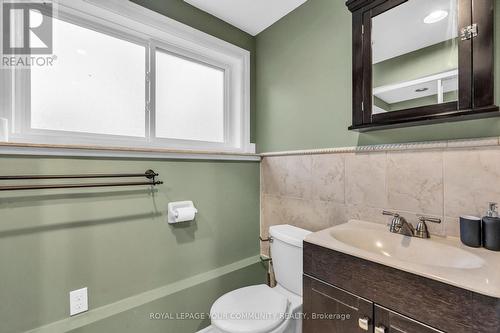 36 York Street, Georgina, ON - Indoor Photo Showing Bathroom