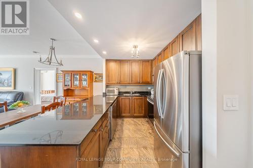 Ph 412 - 4620 Highway 7, Vaughan, ON - Indoor Photo Showing Kitchen With Stainless Steel Kitchen With Upgraded Kitchen