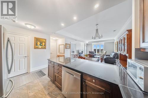 Ph 412 - 4620 Highway 7, Vaughan, ON - Indoor Photo Showing Kitchen