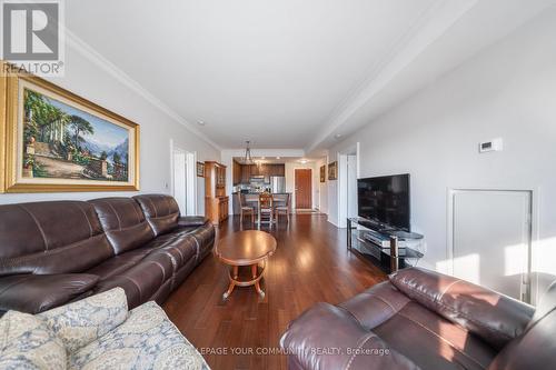 Ph 412 - 4620 Highway 7, Vaughan, ON - Indoor Photo Showing Living Room