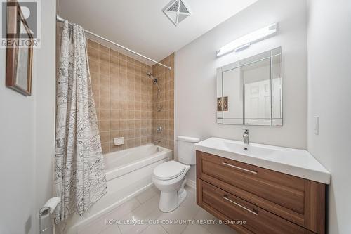 Ph 412 - 4620 Highway 7, Vaughan, ON - Indoor Photo Showing Bathroom