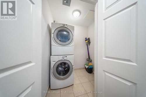 Ph 412 - 4620 Highway 7, Vaughan, ON - Indoor Photo Showing Laundry Room