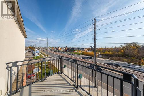 Ph 412 - 4620 Highway 7, Vaughan, ON - Outdoor With Balcony With Exterior