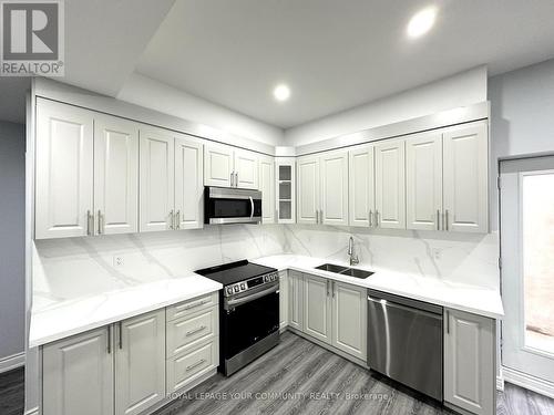 Bsmt - 18 Pellegrini Drive, Vaughan, ON - Indoor Photo Showing Kitchen With Stainless Steel Kitchen With Double Sink With Upgraded Kitchen