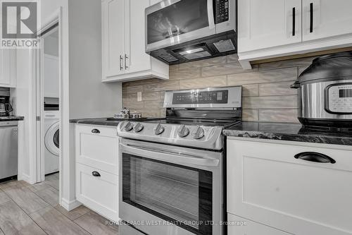 9 Webb Street, Barrie, ON - Indoor Photo Showing Kitchen