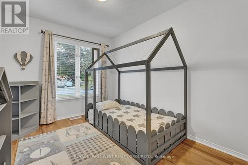 9 Webb Street, Barrie, ON - Indoor Photo Showing Bedroom