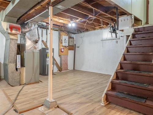 726 Pacific Avenue, Winnipeg, MB - Indoor Photo Showing Basement